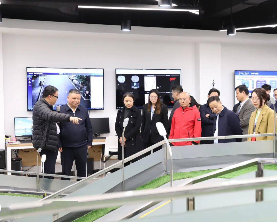 人工智能加速赋能千行百业 利川智算中心正式上线