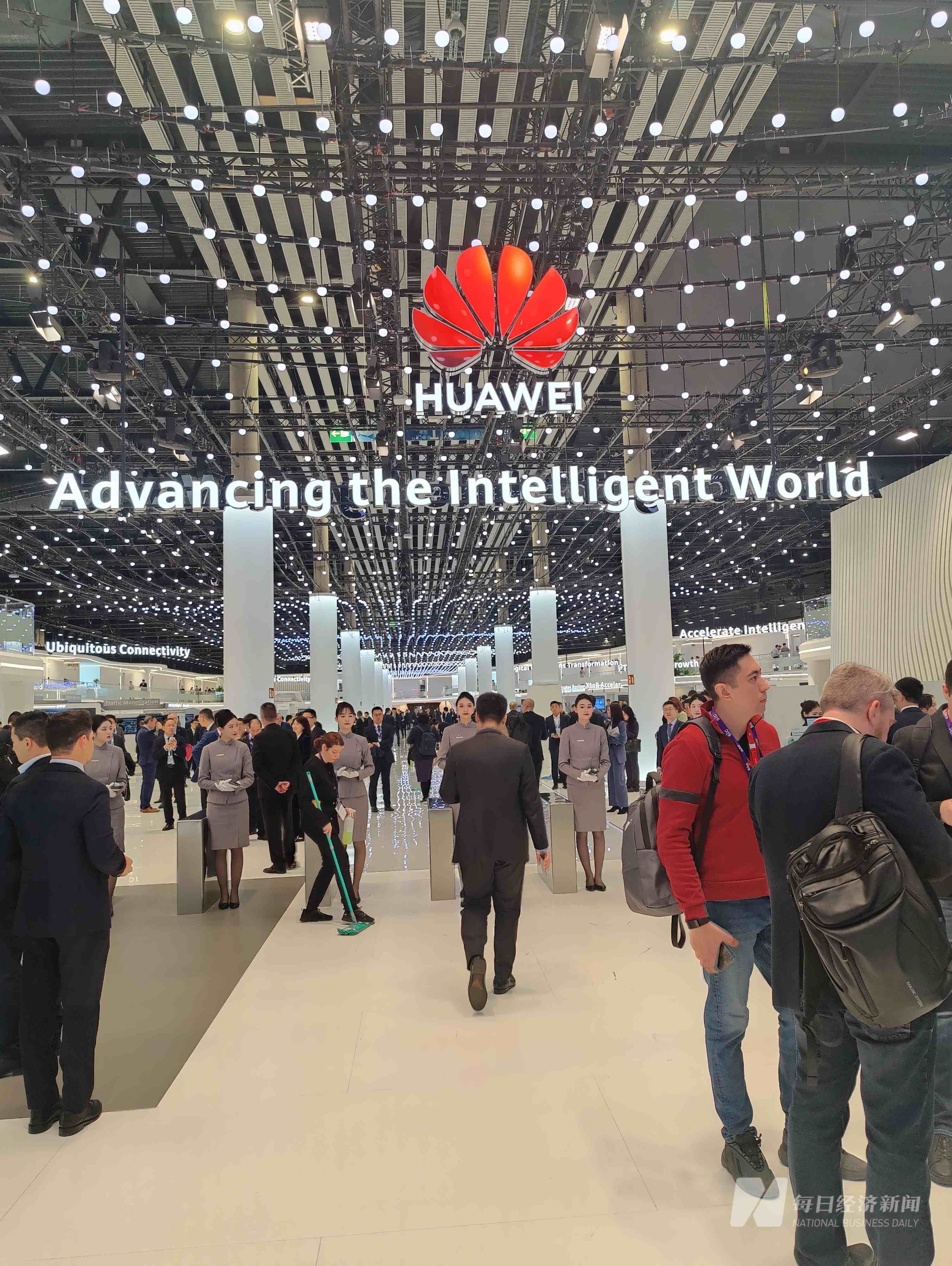 高通孟樸：终端侧AI引发消费电子变革，提升设备性能和换机周期