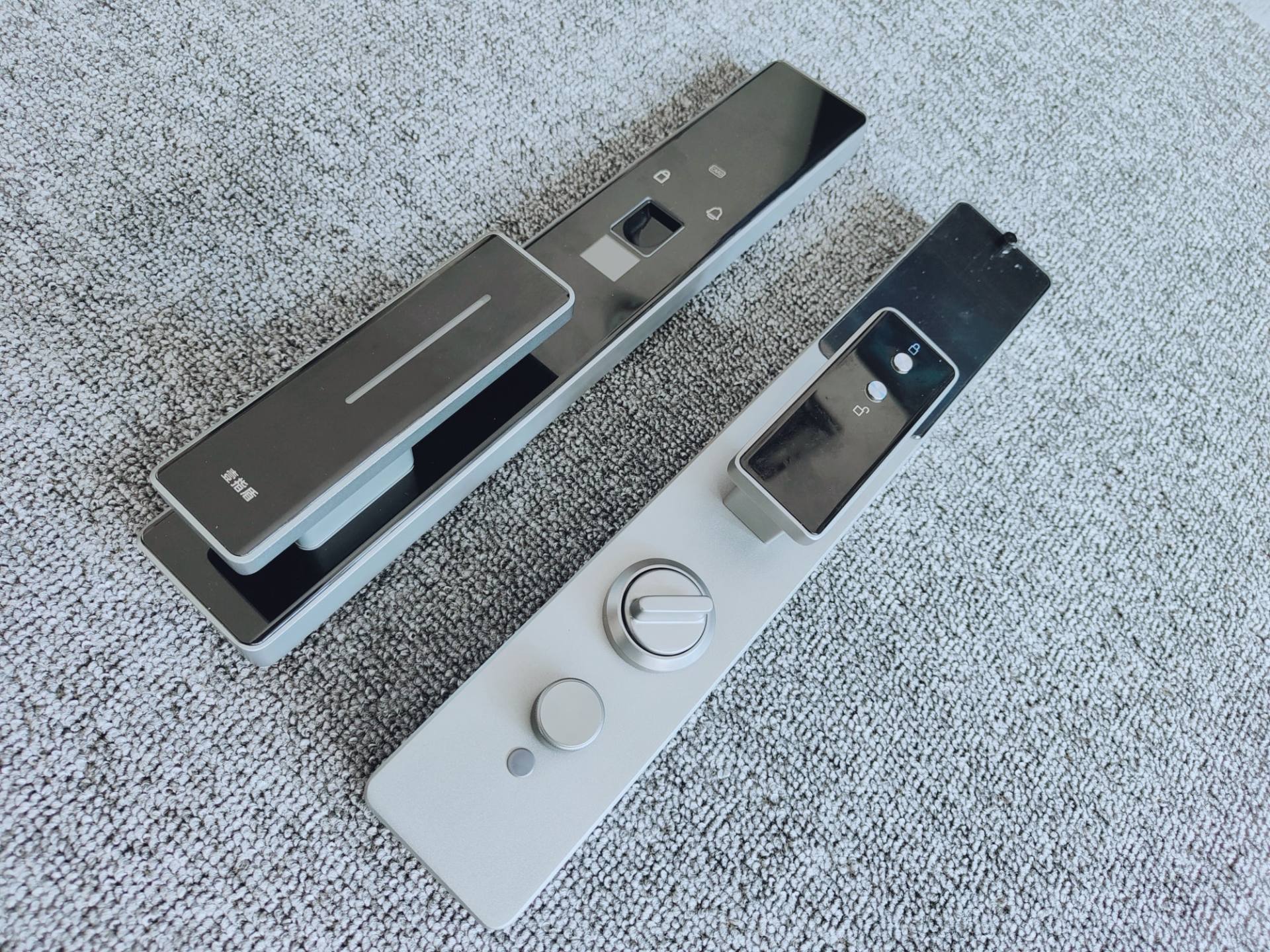 升级降噪锁体 华为自研AI人脸识别锁新品上市