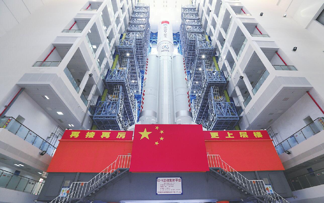 新华社消息｜嫦娥六号任务器箭组合体完成垂直转运 计划5月初择机发射