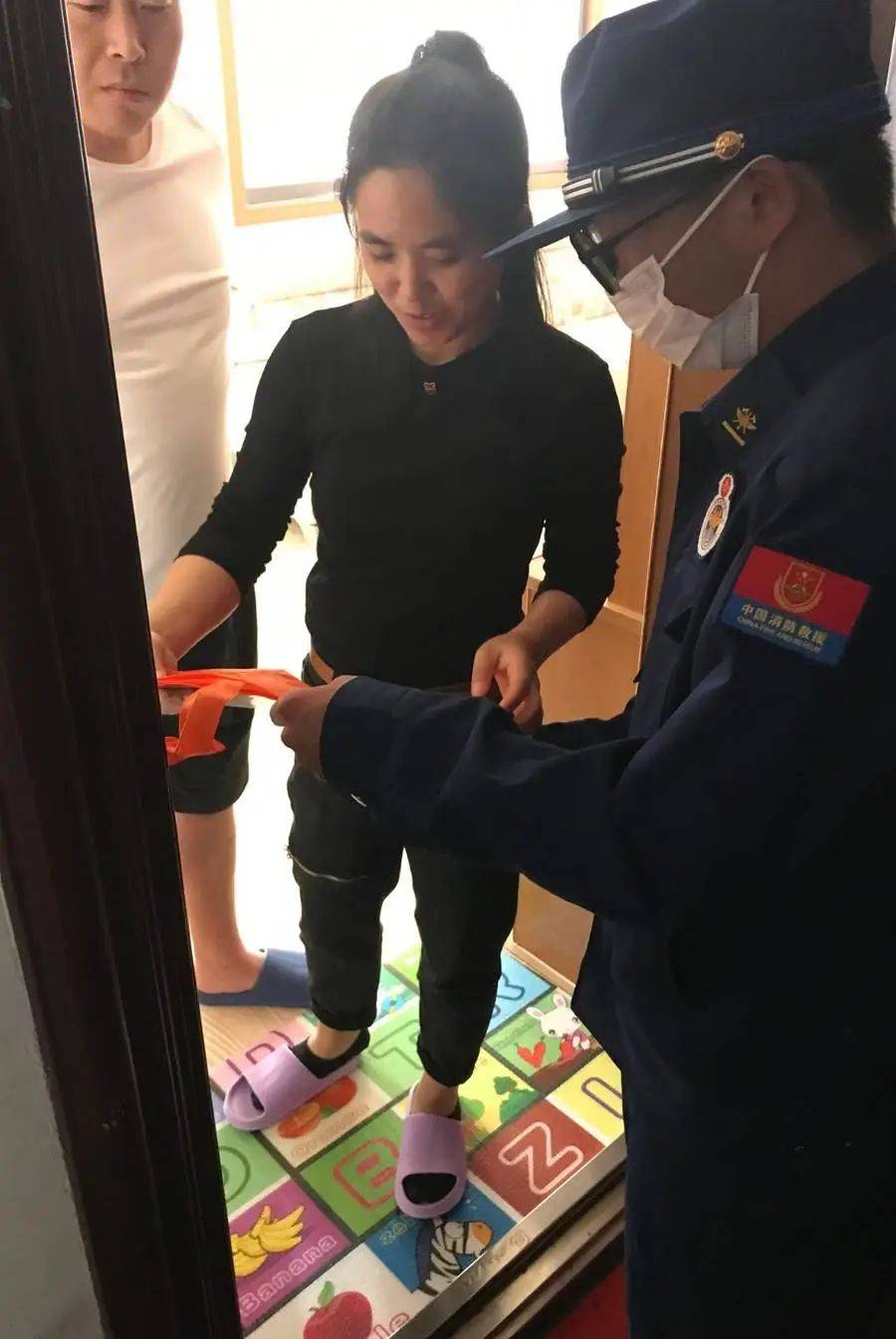 拧紧电动自行车安全阀