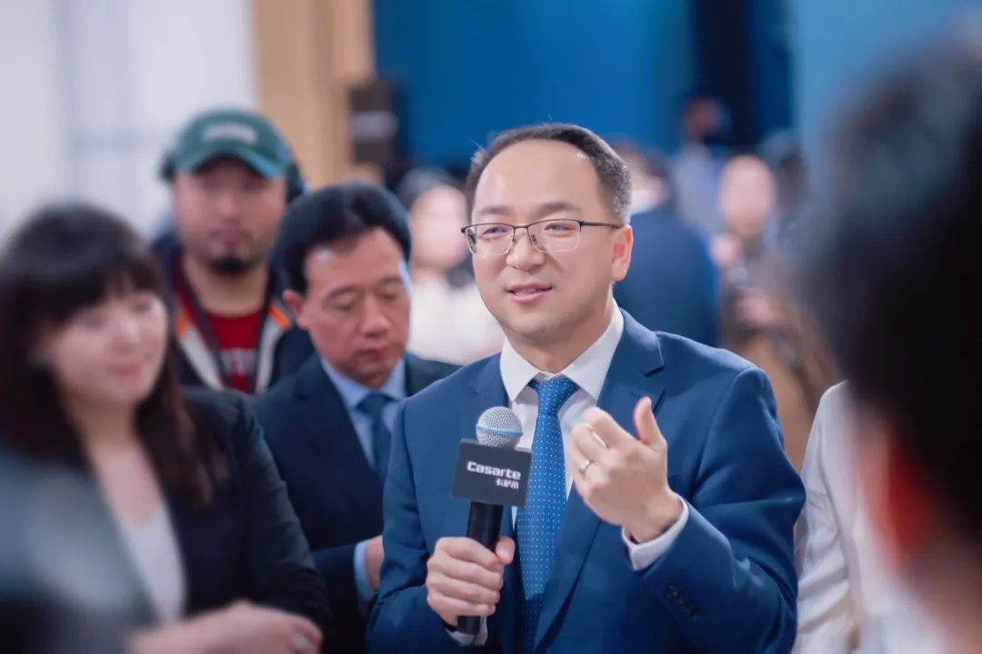 与艺术共居 卡萨帝高端艺术展入驻成都SKP