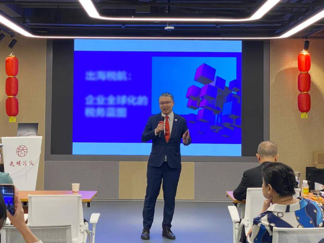 卡游全球化探索启航：小马宝莉英文版、日文版卡牌将走出国门