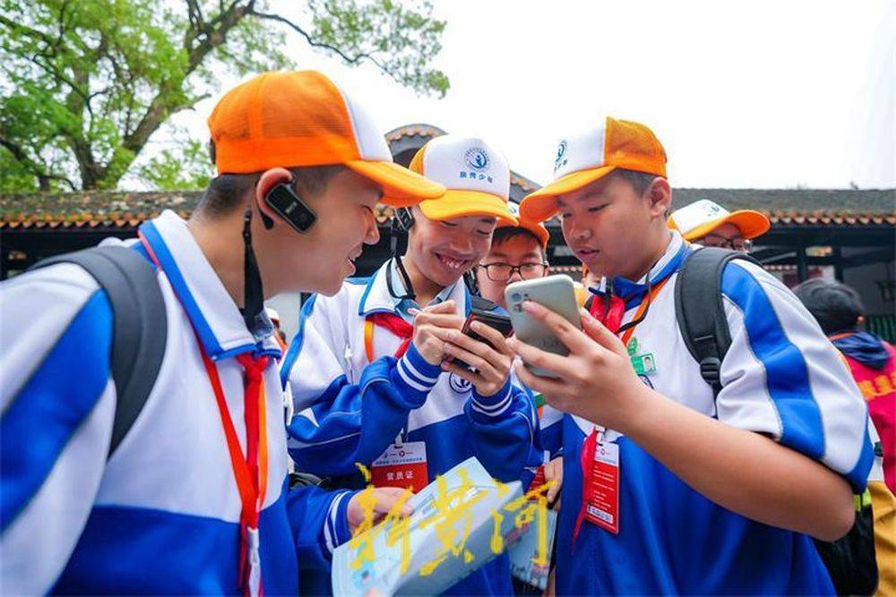 董潇君：以卡牌为媒，激发传统文化兴趣