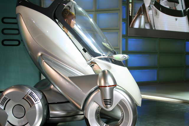 人形机器人PM01亮相