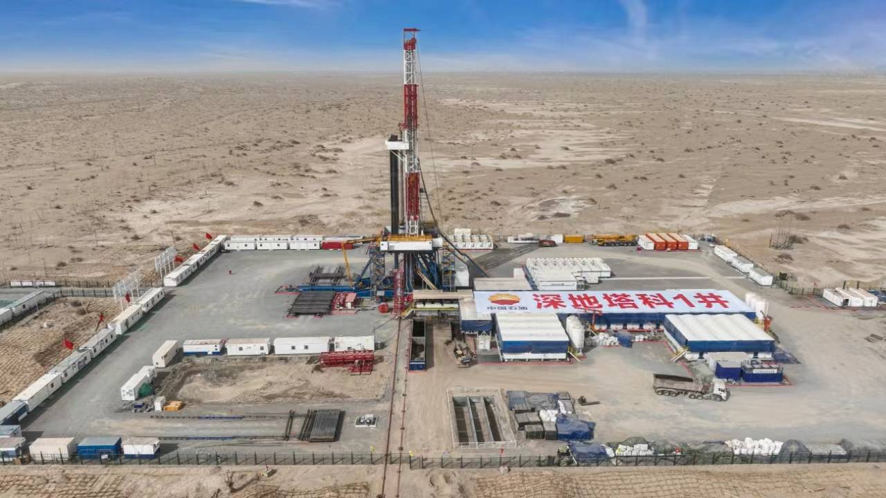 入地超万米获得什么?