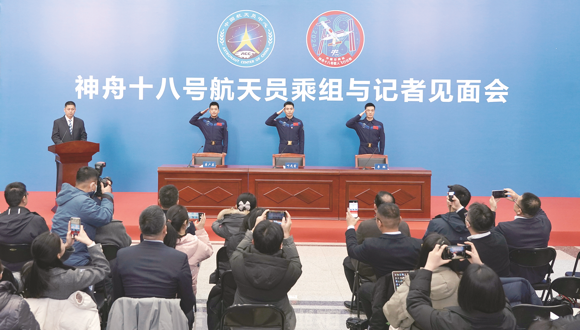 新华社消息丨神舟二十、二十一号航天员乘组已选定 正在开展相关训练
