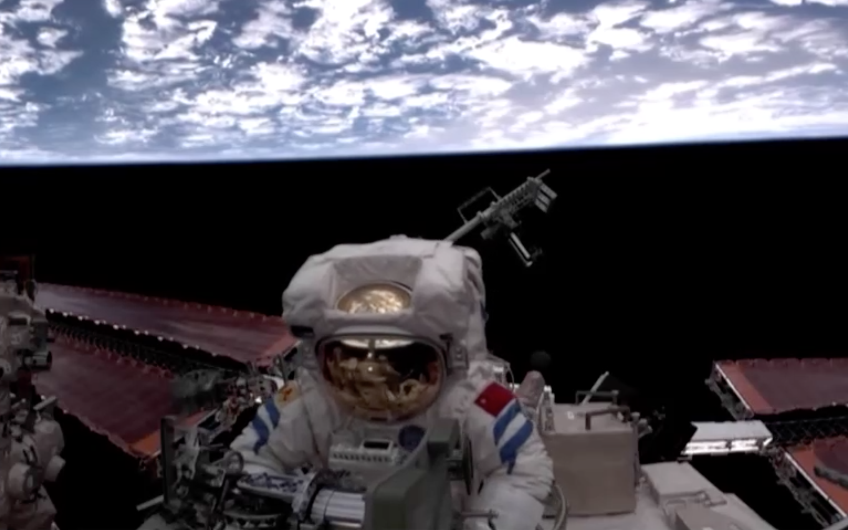 中国空间站舱外航天服延寿使用