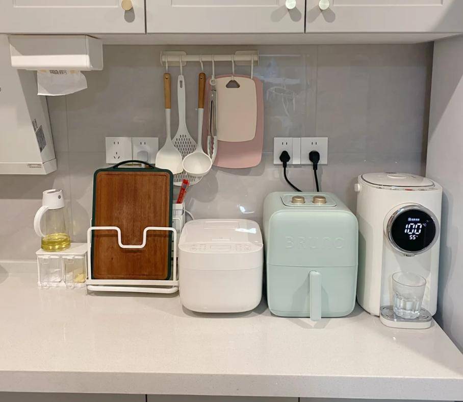 凯度发布AI数字生命体“小紫” 以用户为中心驱动厨电创新