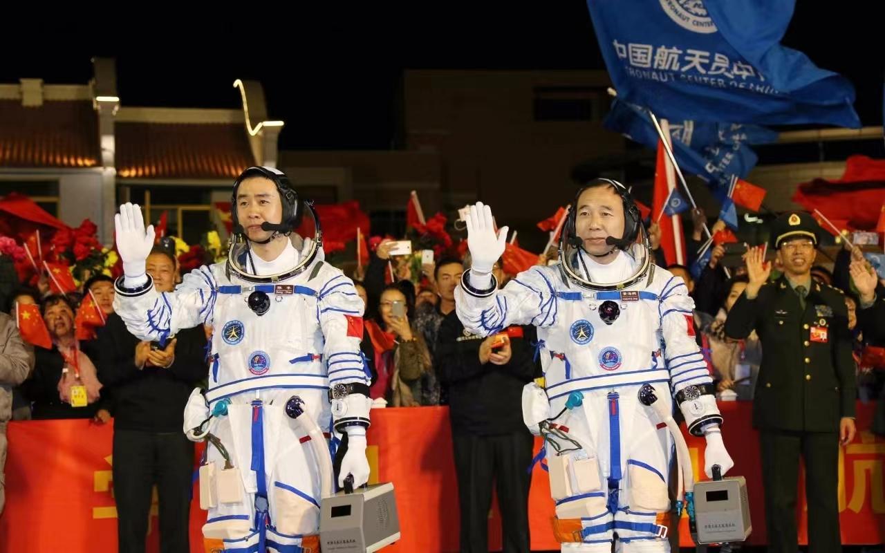 家乡连线丨航天员陈冬母亲：他比原来更沉稳 更自信 更坚毅