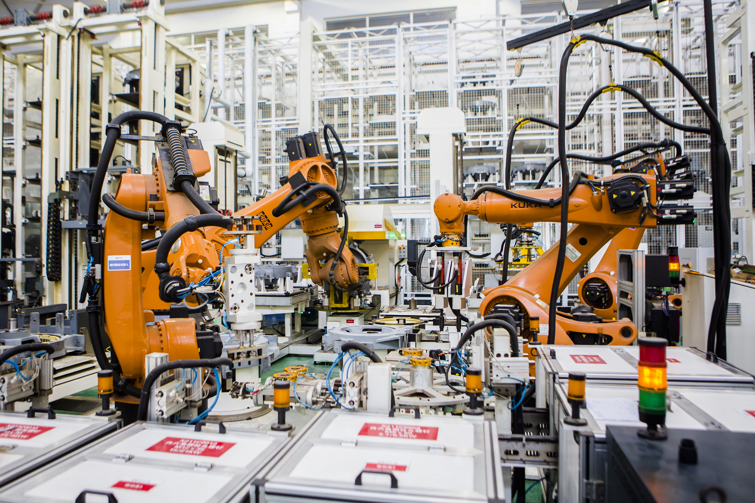 加强企业智能化升级引领 工信部明确40个智能制造典型场景