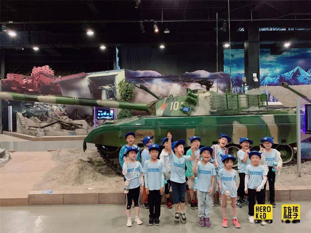 乘风破浪 国产海空装备“新生代”密集登场