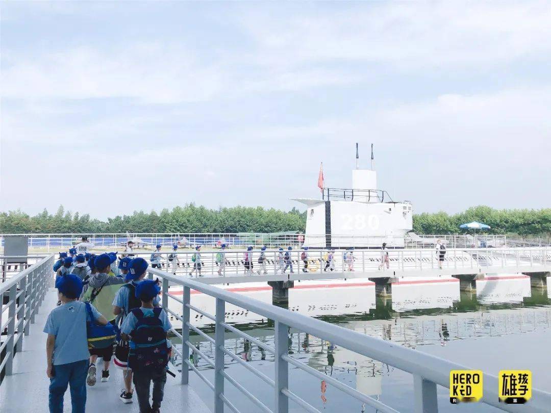 乘风破浪 国产海空装备“新生代”密集登场