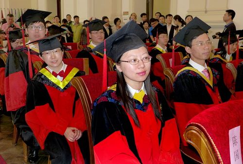 记者手记:年轻人,要一代更比一代强