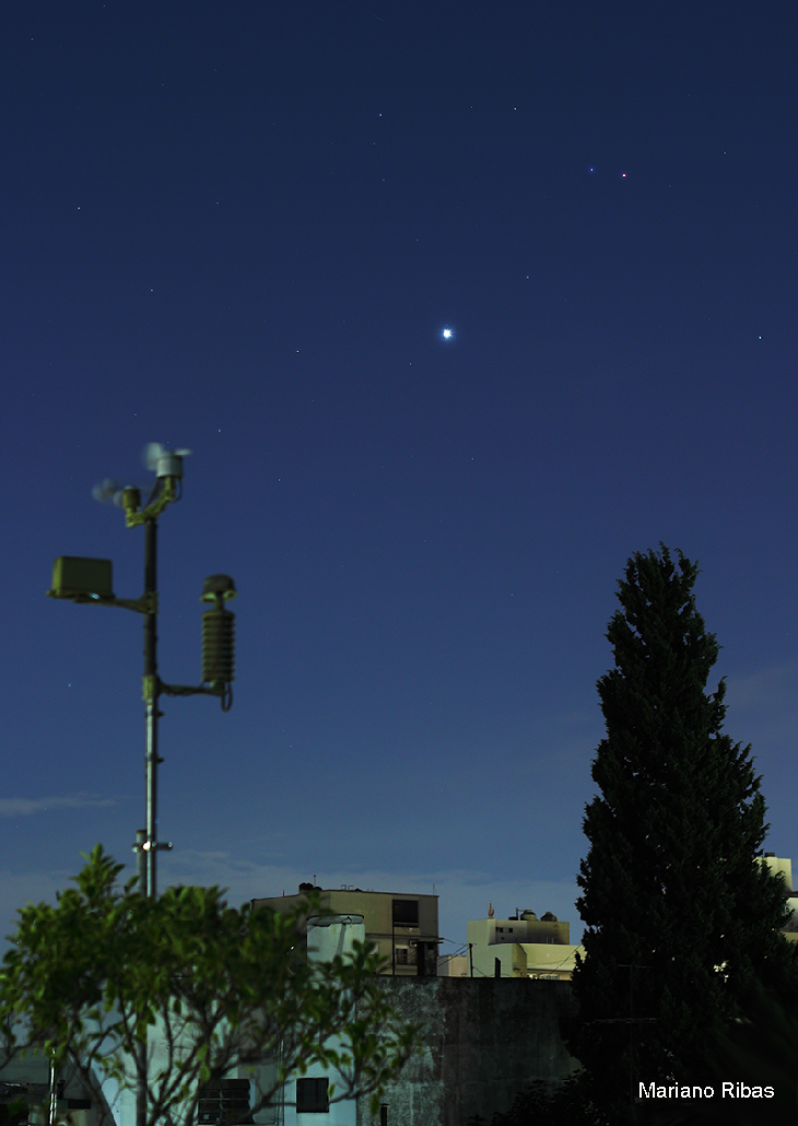 16日至18日火星与轩辕十四“不期而遇”