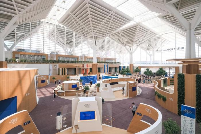 夏季达沃斯论坛|我在现场,认识了这些“黑科技”朋友