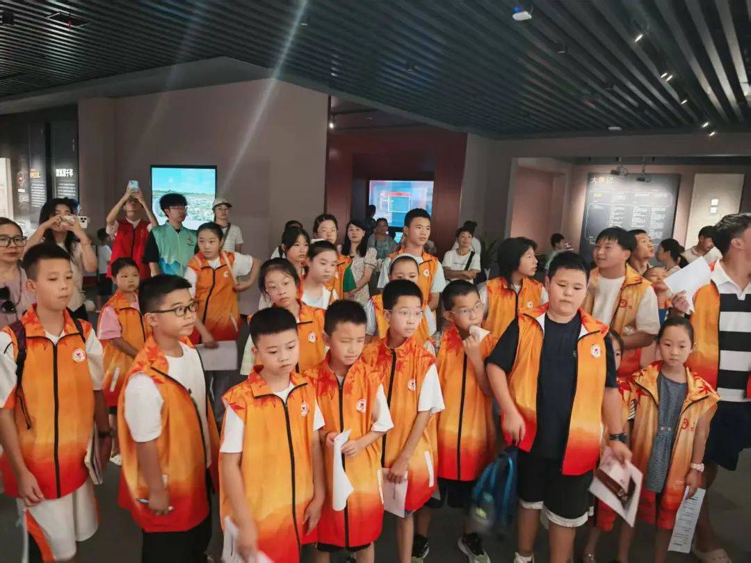 中国科技馆2025级“小小志愿者”暑期“上岗” 点亮科普之光