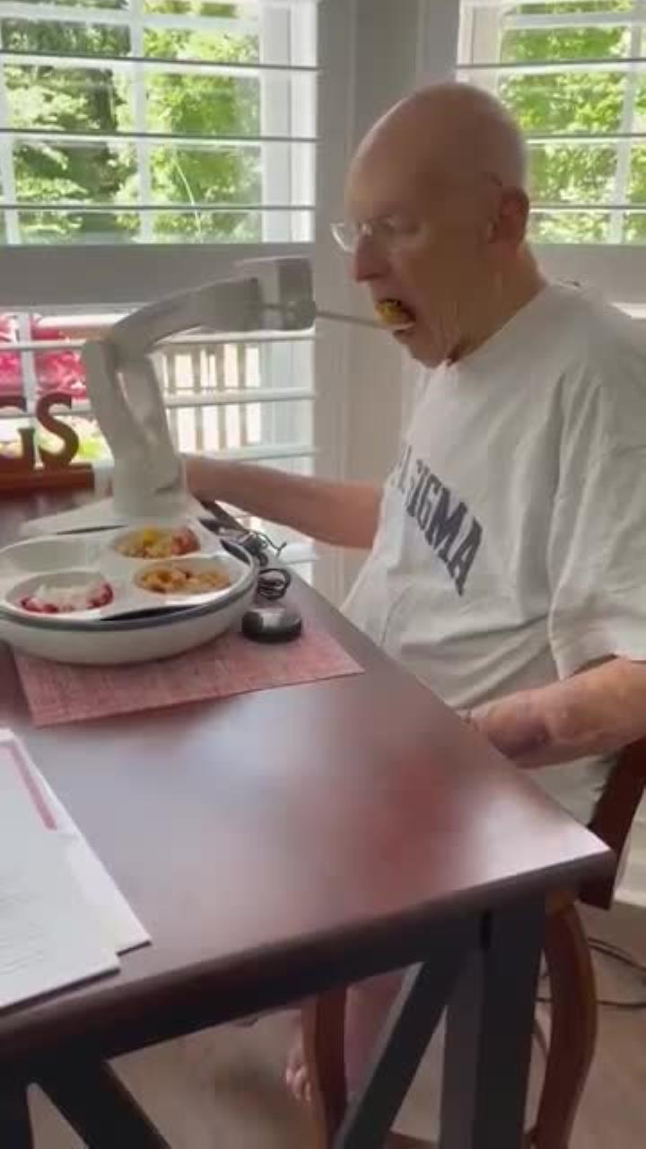 秀我中国｜在机器人餐厅就餐是种什么体验？