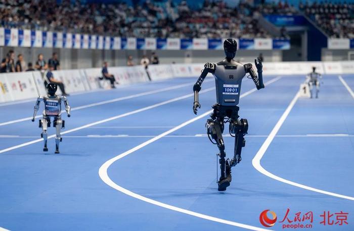 人形机器人上赛场,这场运动会有啥不同?