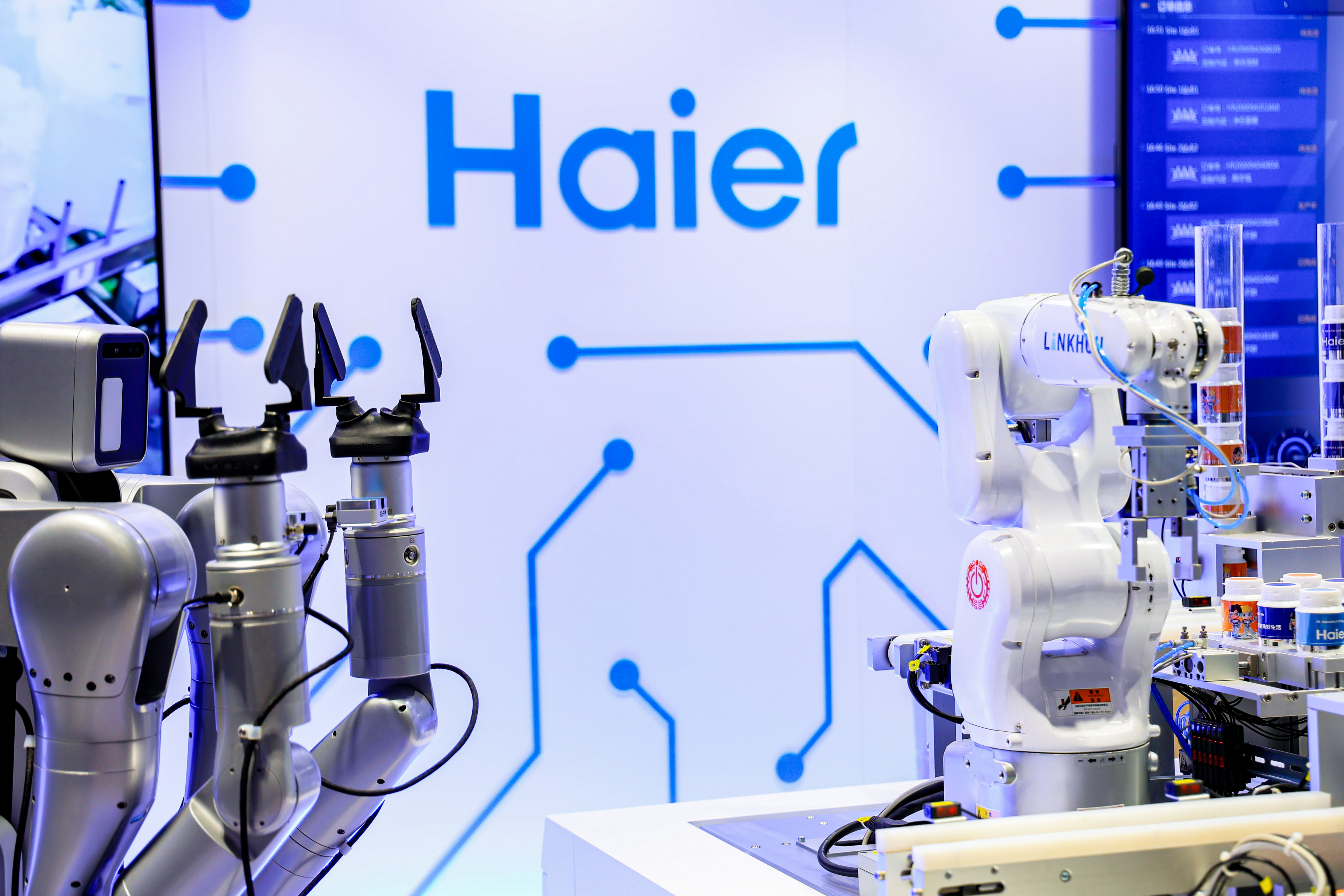 在2025全球工业互联网大会上感受“聪明的机器”