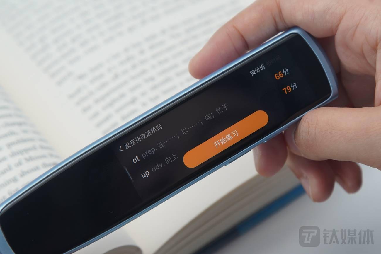 千笔楼丨给AI参与内容生产“立规矩”